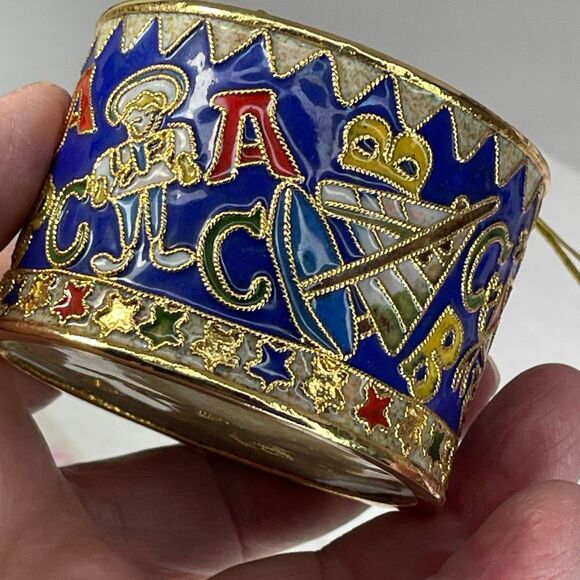 Vintage Cloisonné drum and sticks ornament. Bright and in beautiful shape. - Picture 5 of 9